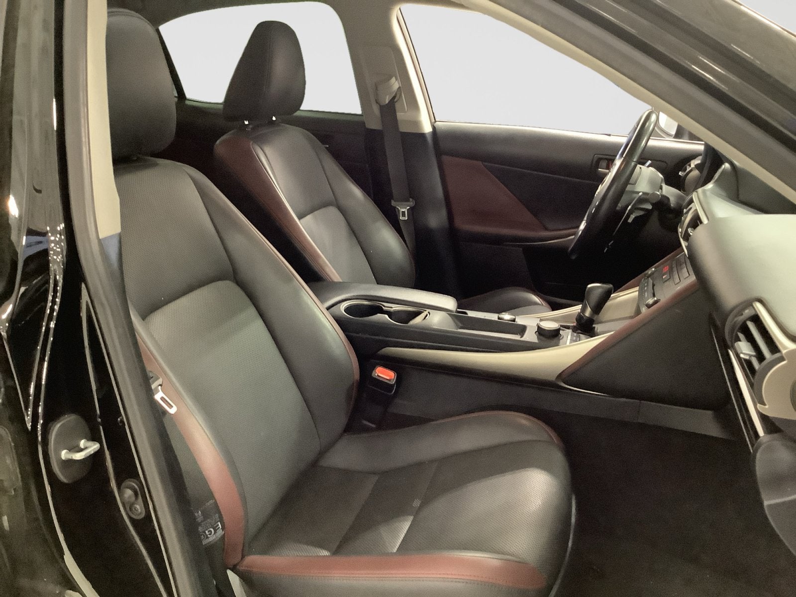 2019 Lexus IS Base