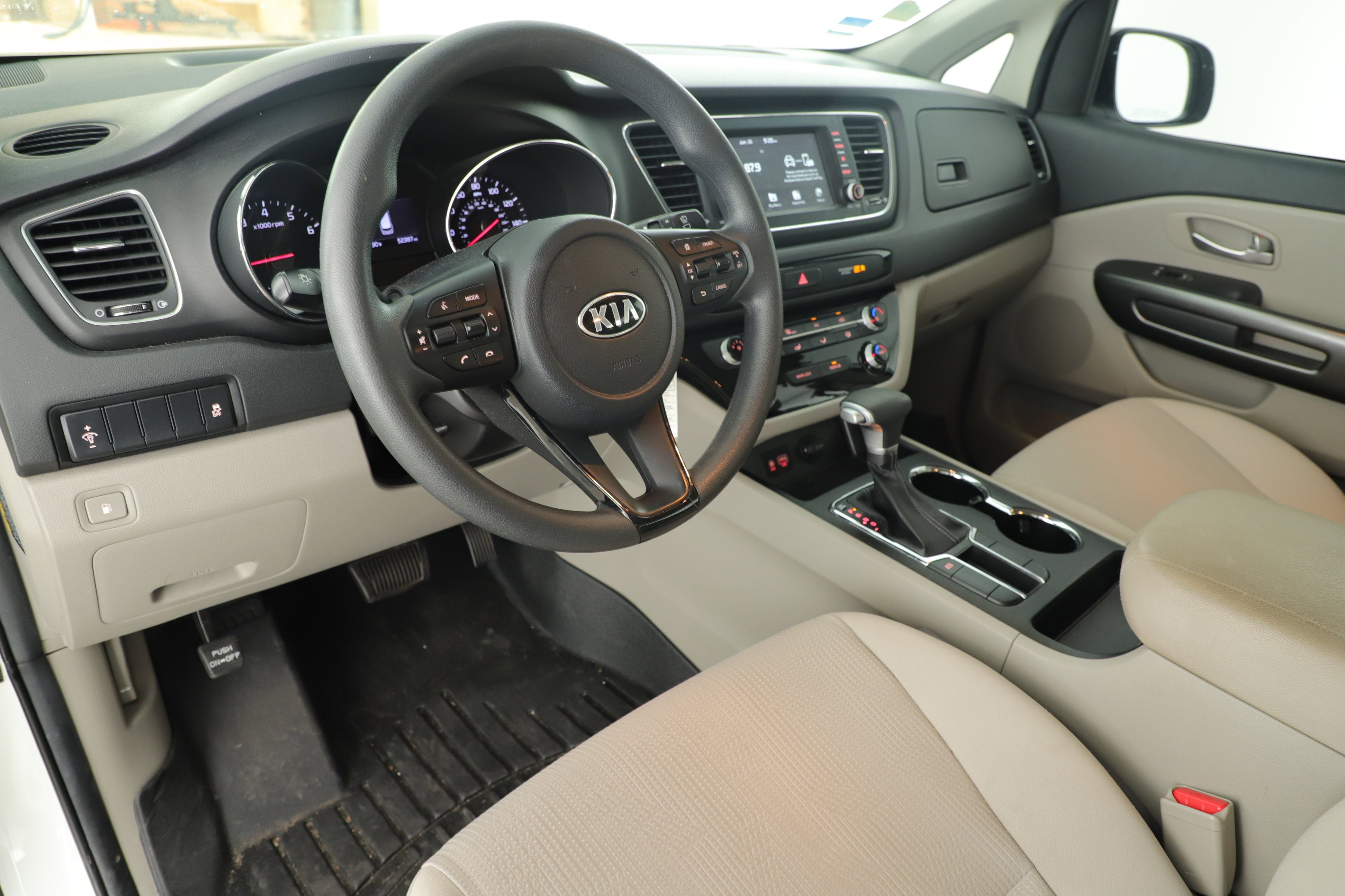 2021 Kia Sedona LX