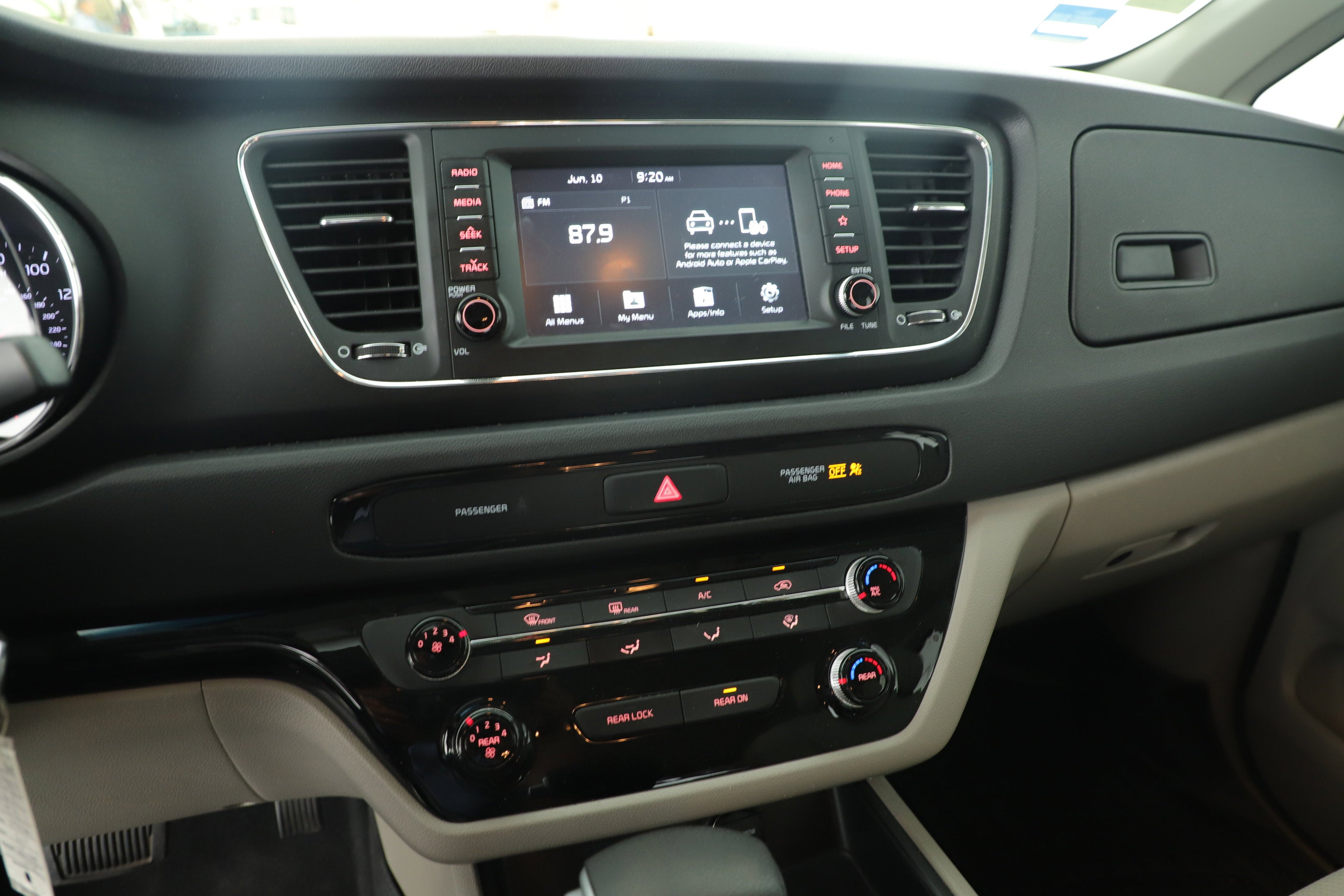 2021 Kia Sedona LX