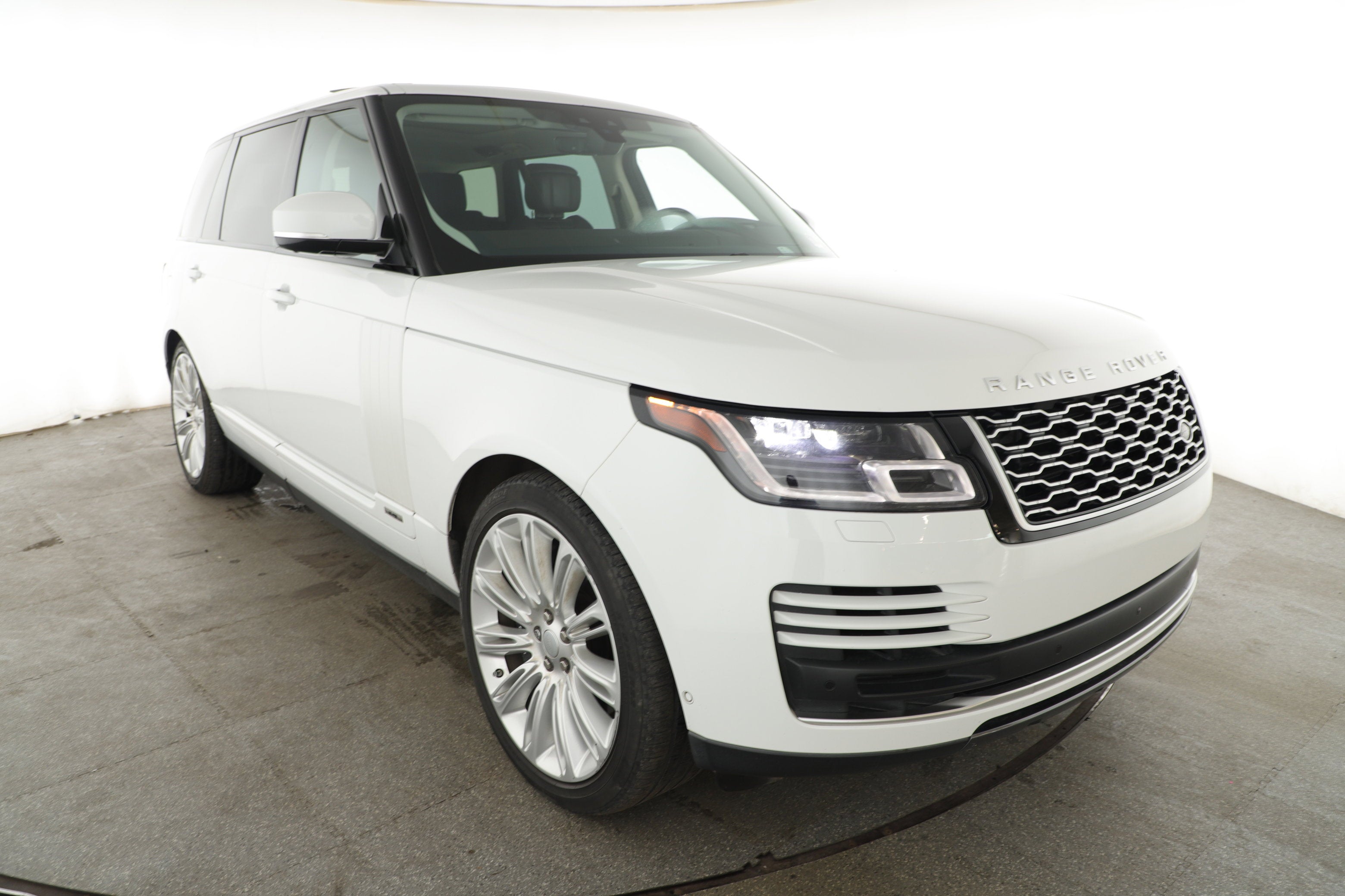 2020 Land Rover Range Rover P525 HSE LWB