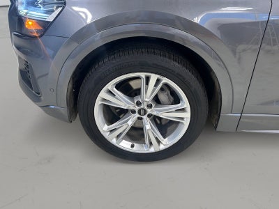 2022 Audi Q8 Premium Plus