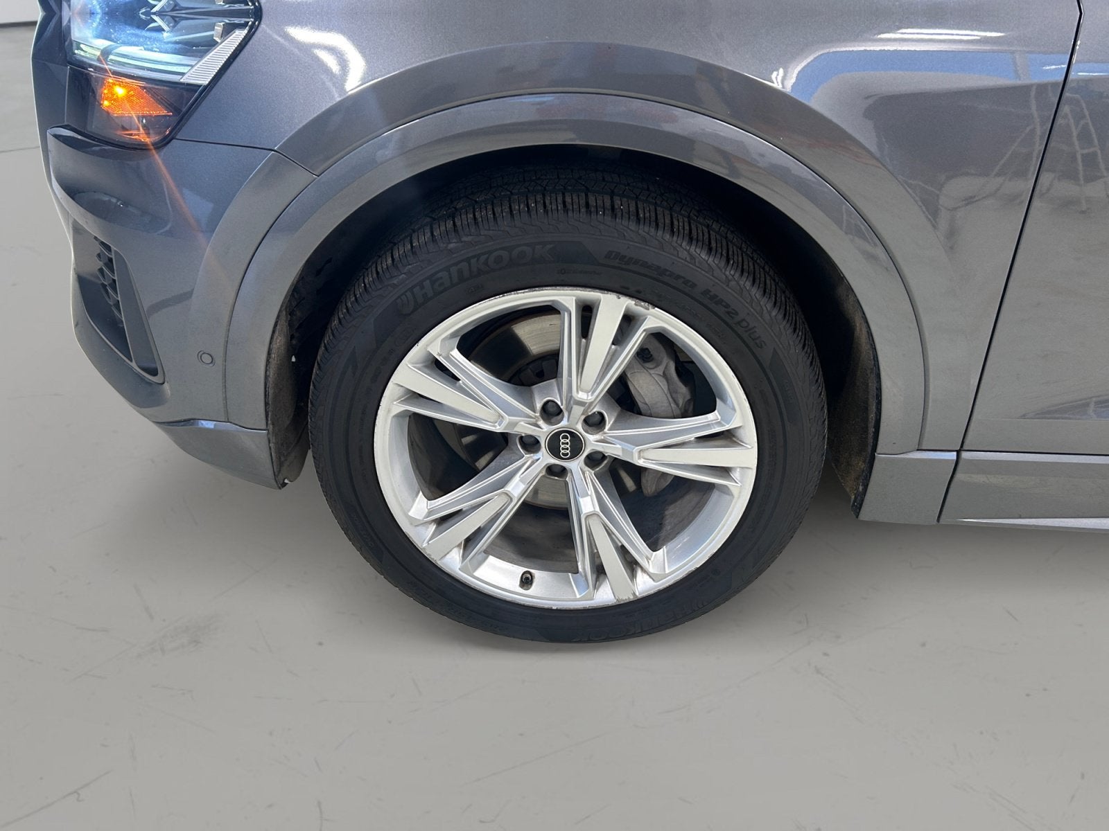 2022 Audi Q8 Premium Plus