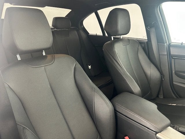 2018 BMW 3 Series 330i