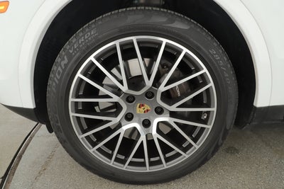 2021 Porsche Cayenne Base