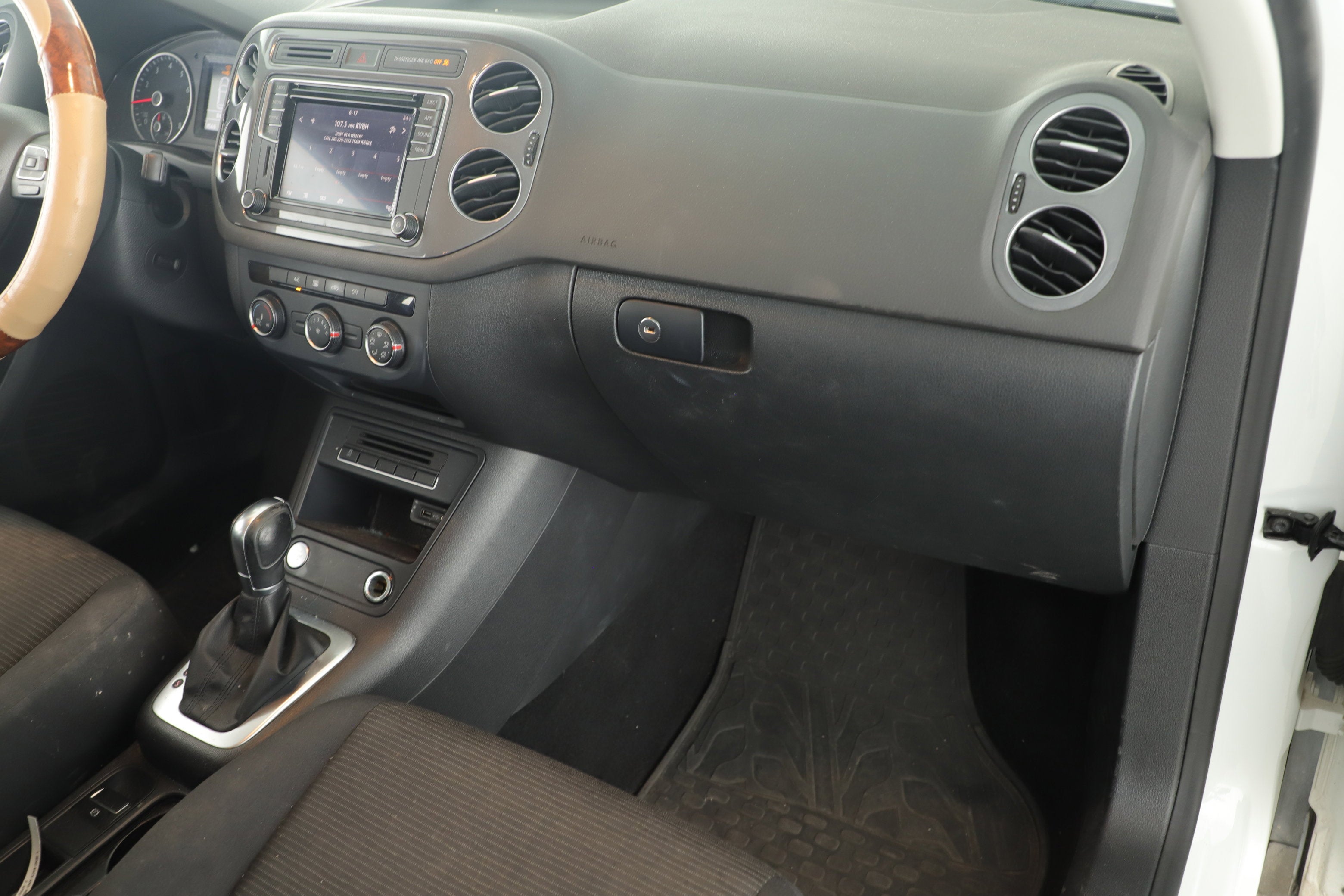 2017 Volkswagen Tiguan Limited 2.0T