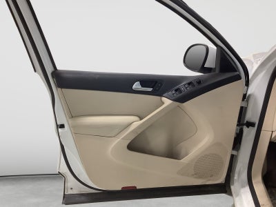 2016 Volkswagen Tiguan Base
