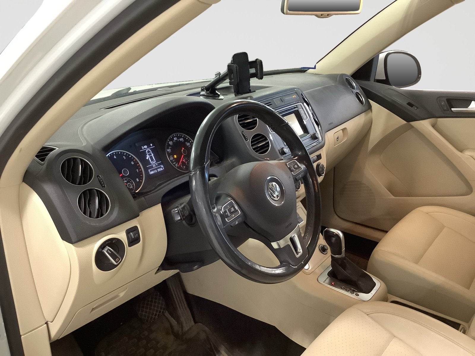 2016 Volkswagen Tiguan Base