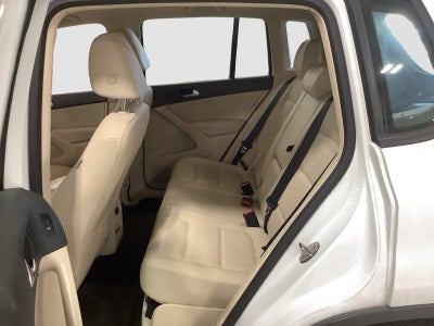 2016 Volkswagen Tiguan Base