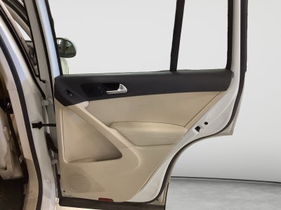 2016 Volkswagen Tiguan Base