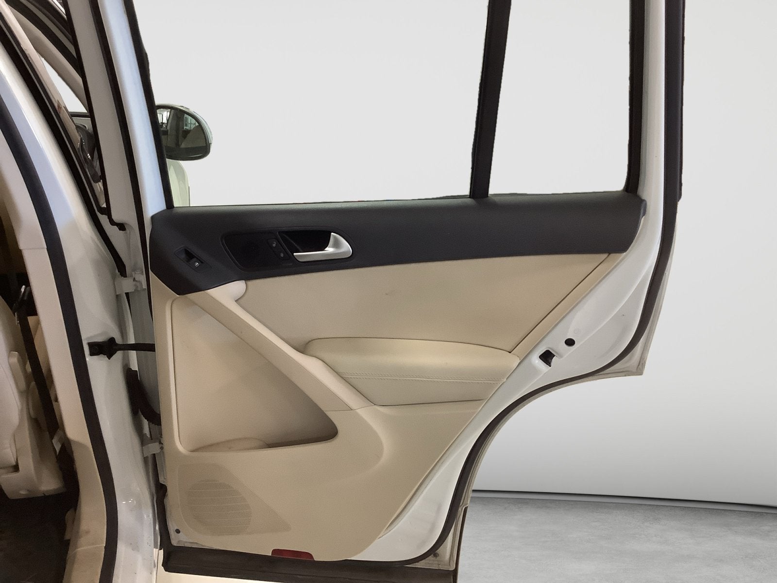 2016 Volkswagen Tiguan Base
