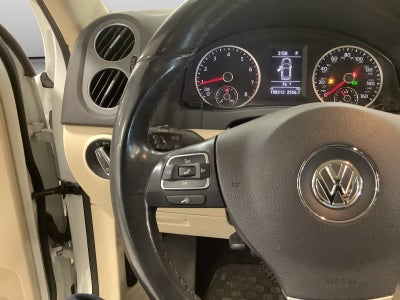 2016 Volkswagen Tiguan Base