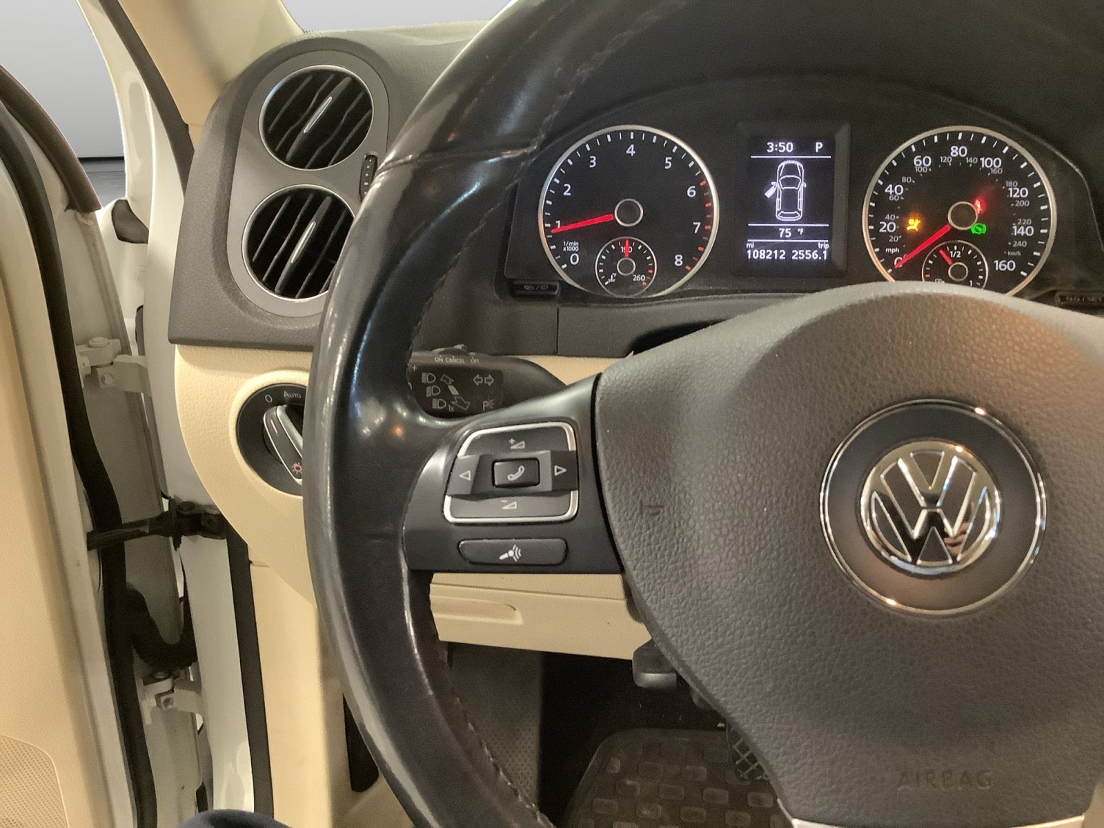 2016 Volkswagen Tiguan Base