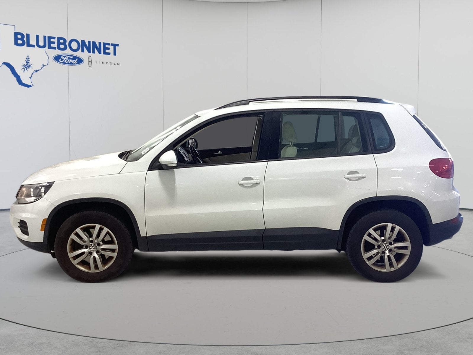 2016 Volkswagen Tiguan Base