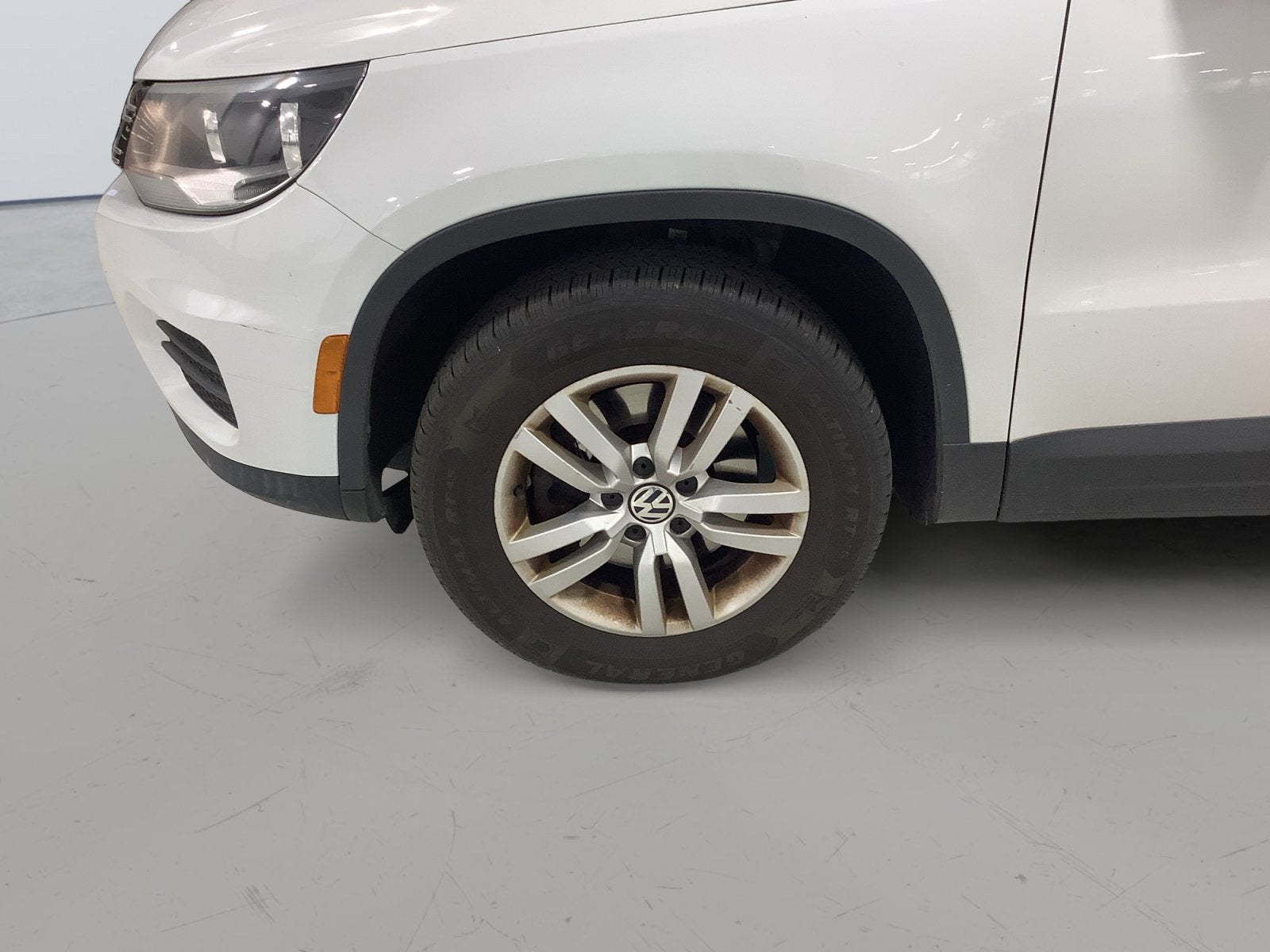 2016 Volkswagen Tiguan Base