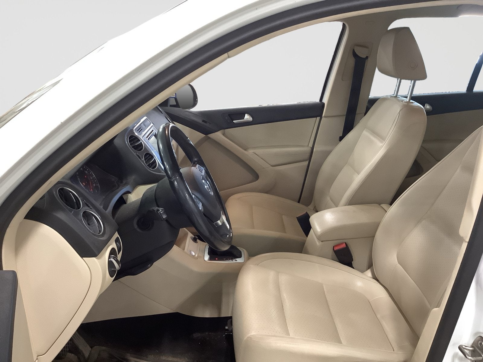 2016 Volkswagen Tiguan Base