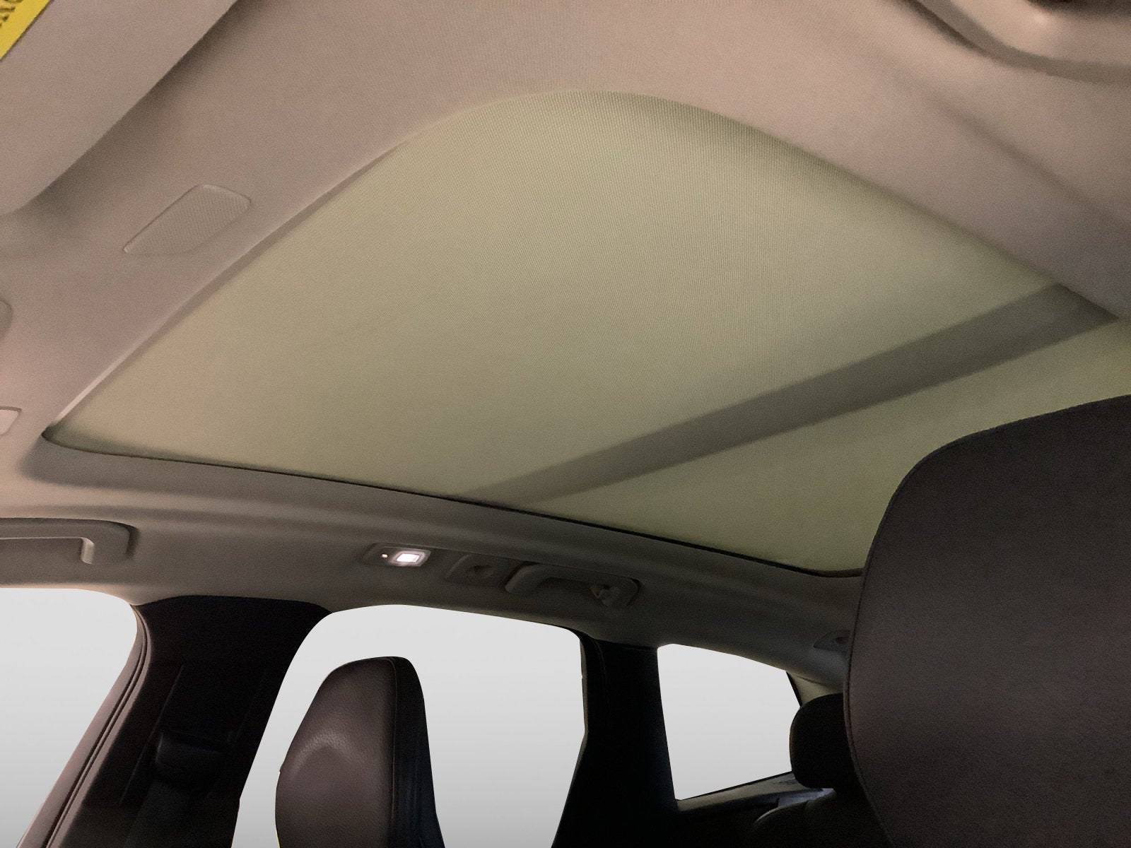 2024 Volvo XC60 Plus Dark Theme