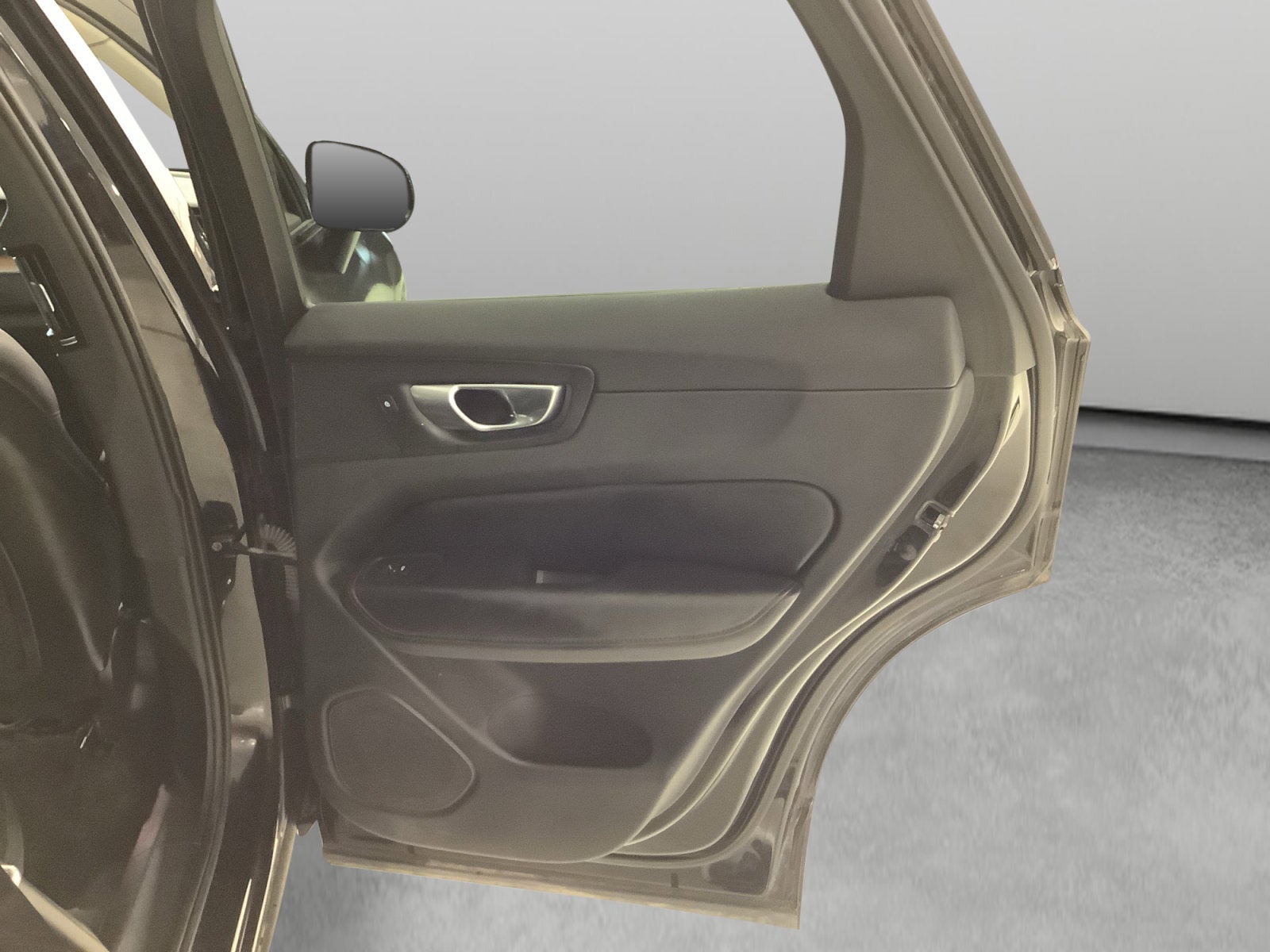 2024 Volvo XC60 Plus Dark Theme