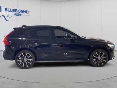 2024 Volvo XC60 Plus Dark Theme