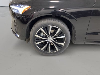 2024 Volvo XC60 Plus Dark Theme