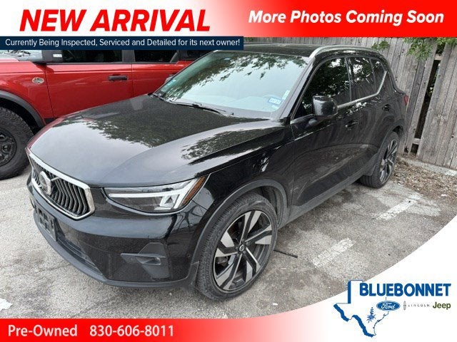 2023 Volvo XC40 Ultimate Bright Theme