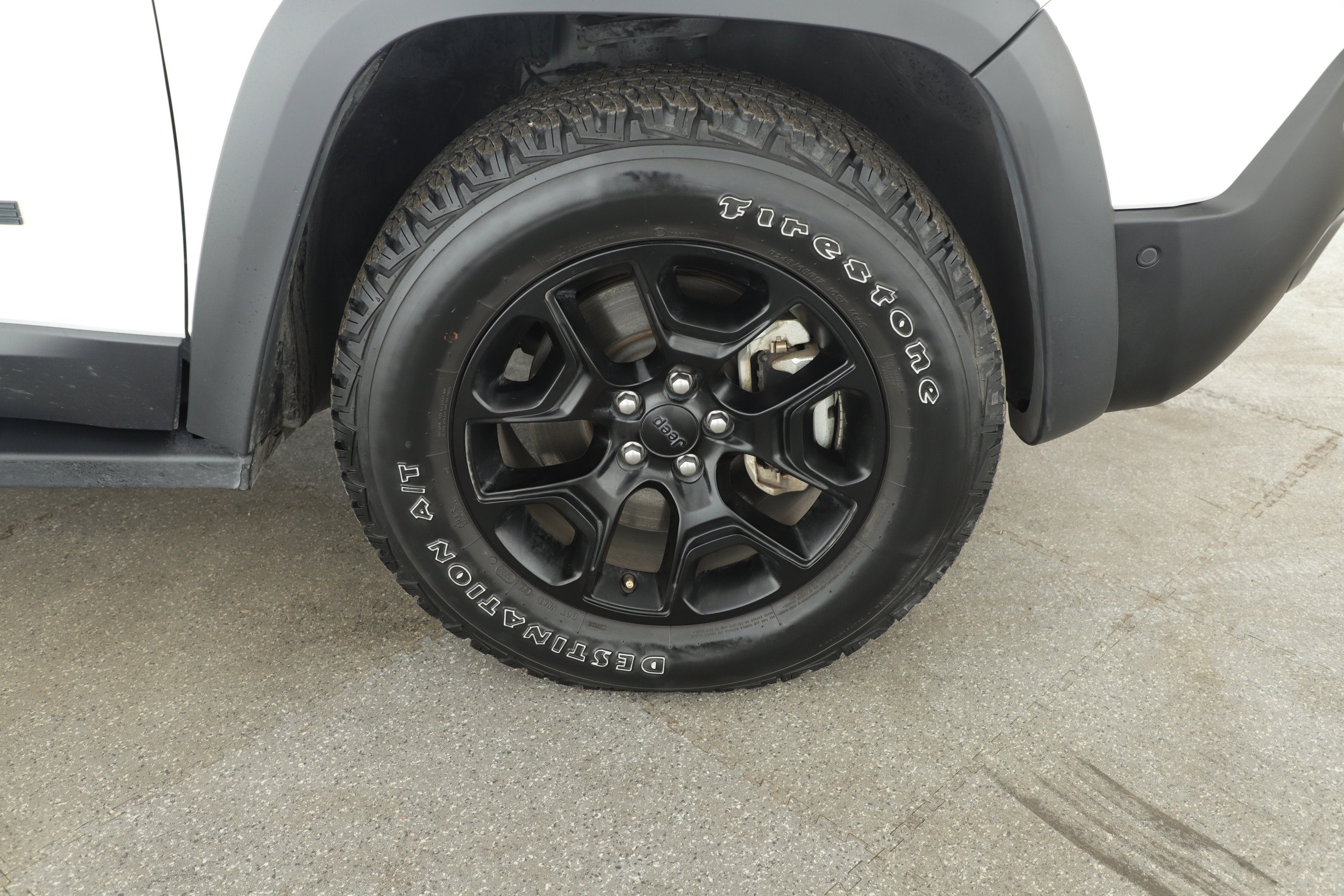 2023 Jeep Cherokee Trailhawk 4x4