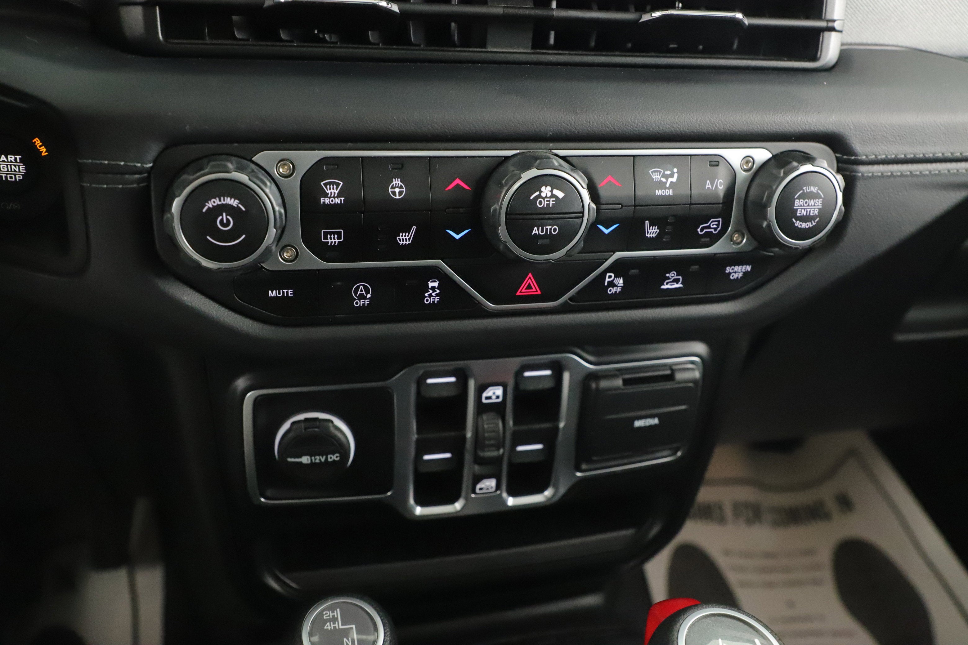 2024 Jeep Wrangler 4-Door Sahara 4x4