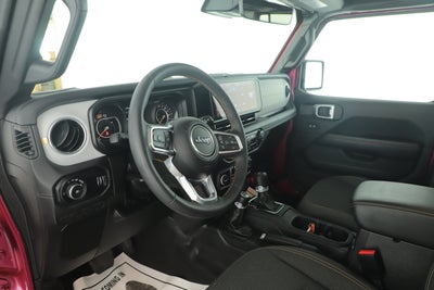 2024 Jeep Wrangler 4-Door Sahara 4x4