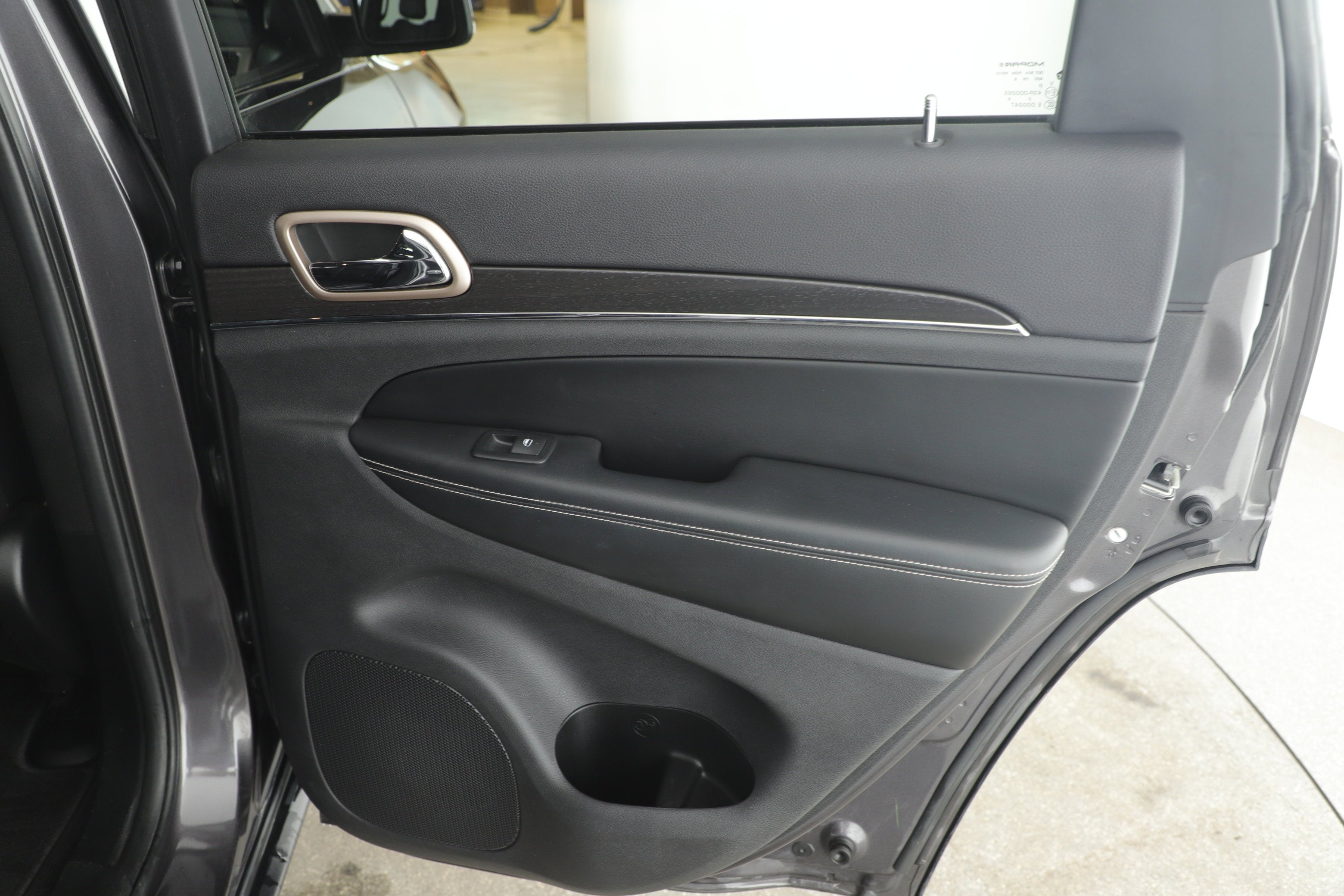 2017 Jeep Grand Cherokee Limited 4x2