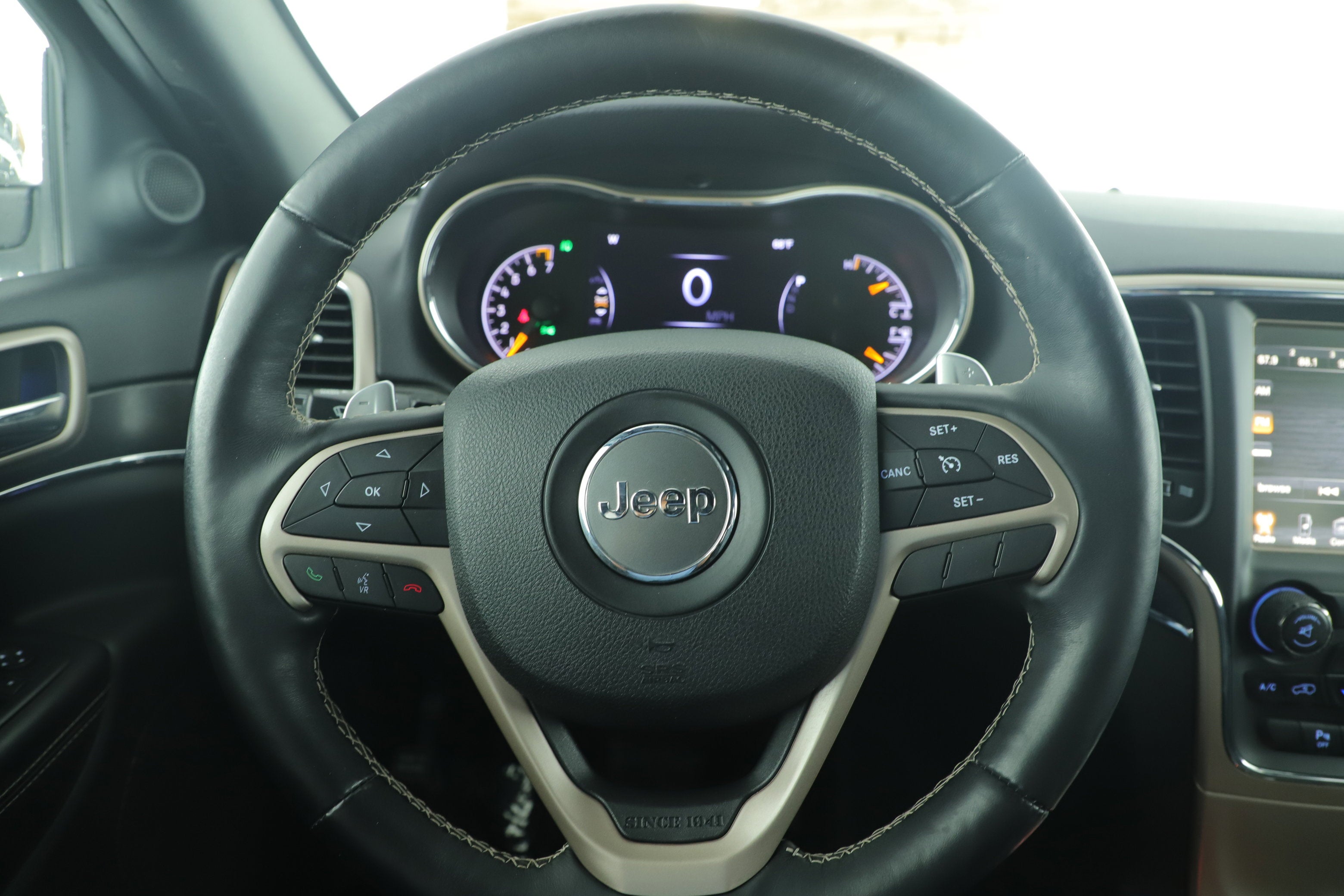 2017 Jeep Grand Cherokee Limited 4x2