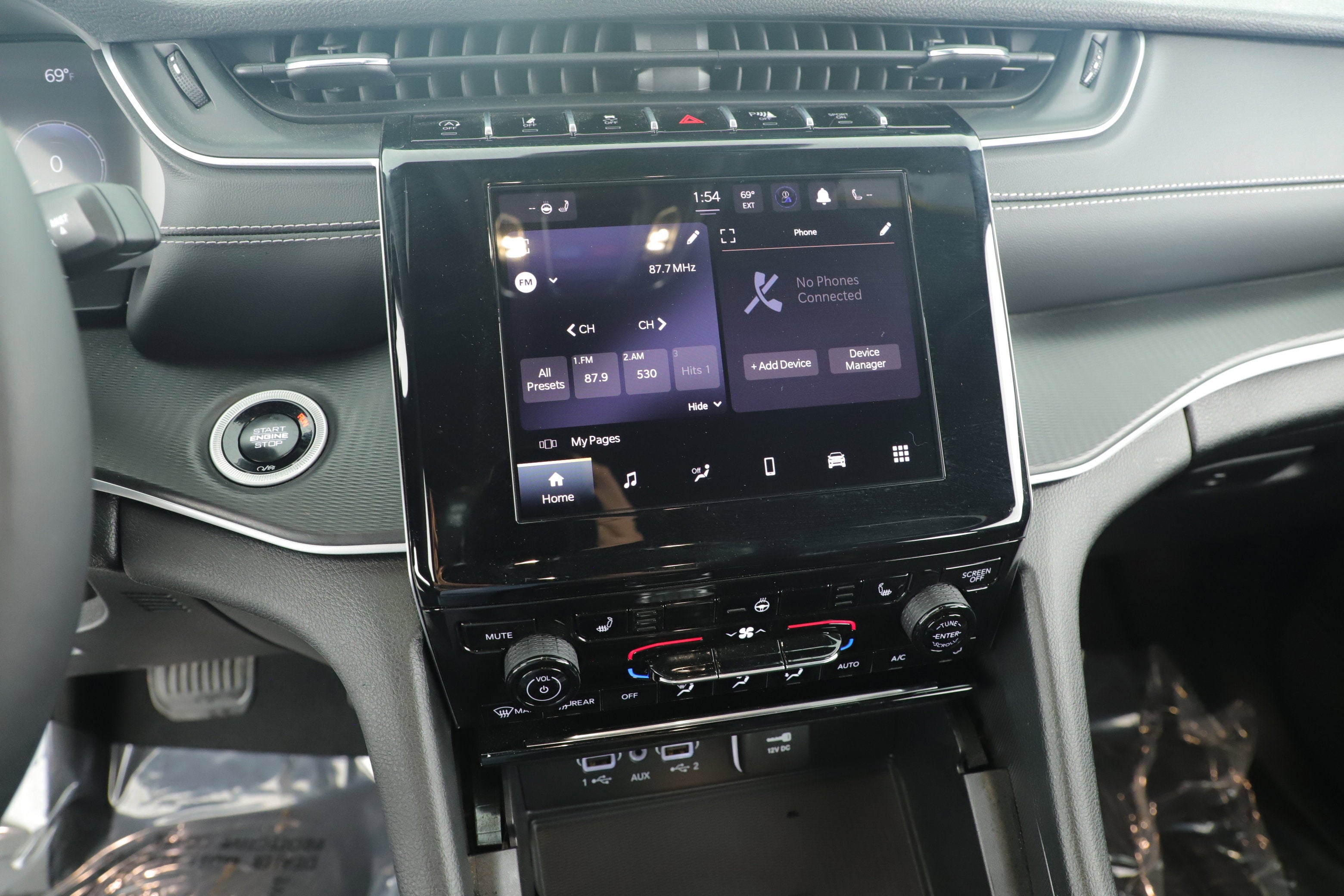 2024 Jeep Grand Cherokee Laredo 4x2