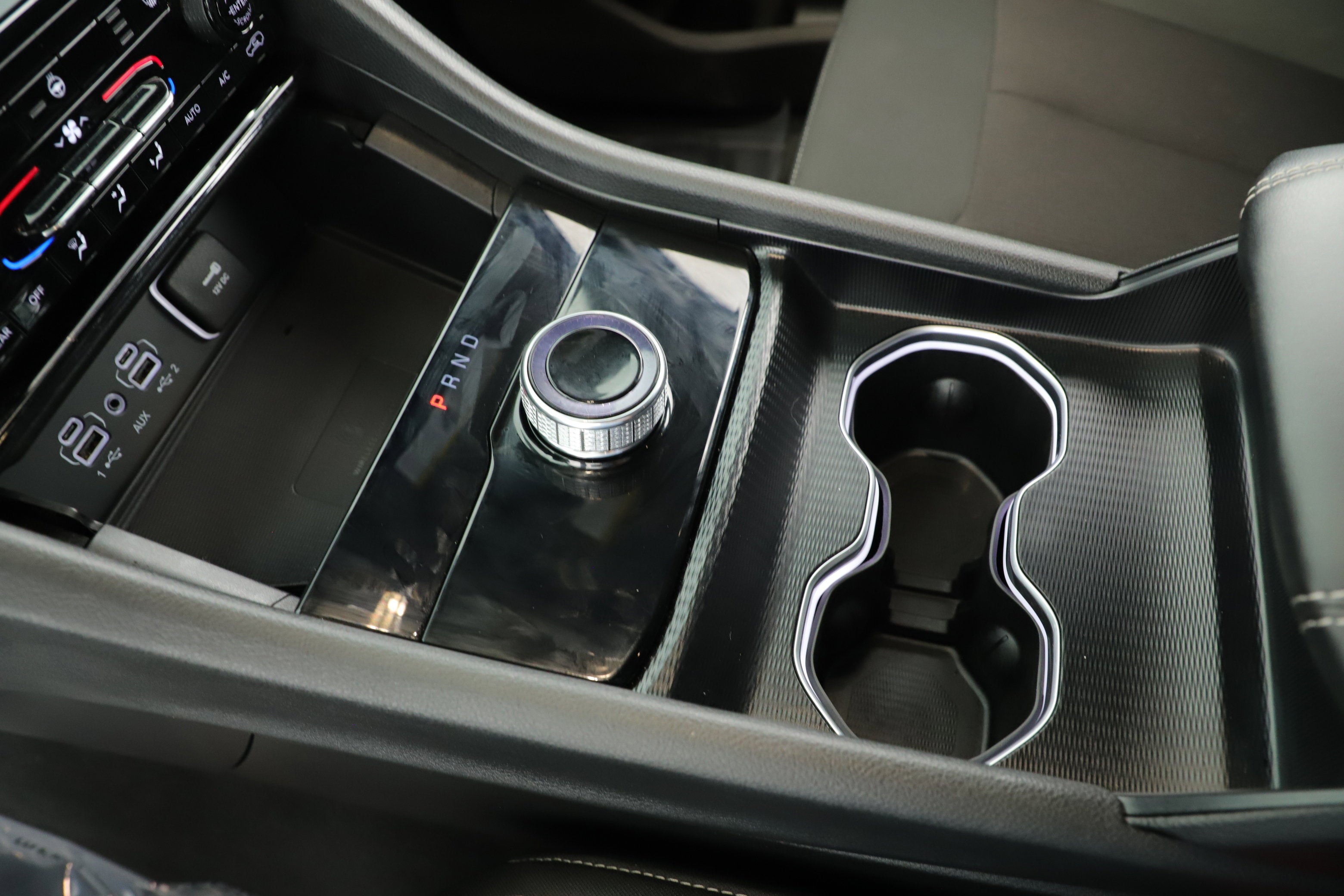 2024 Jeep Grand Cherokee Laredo 4x2