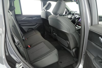 2025 Jeep Grand Cherokee Laredo 4x2