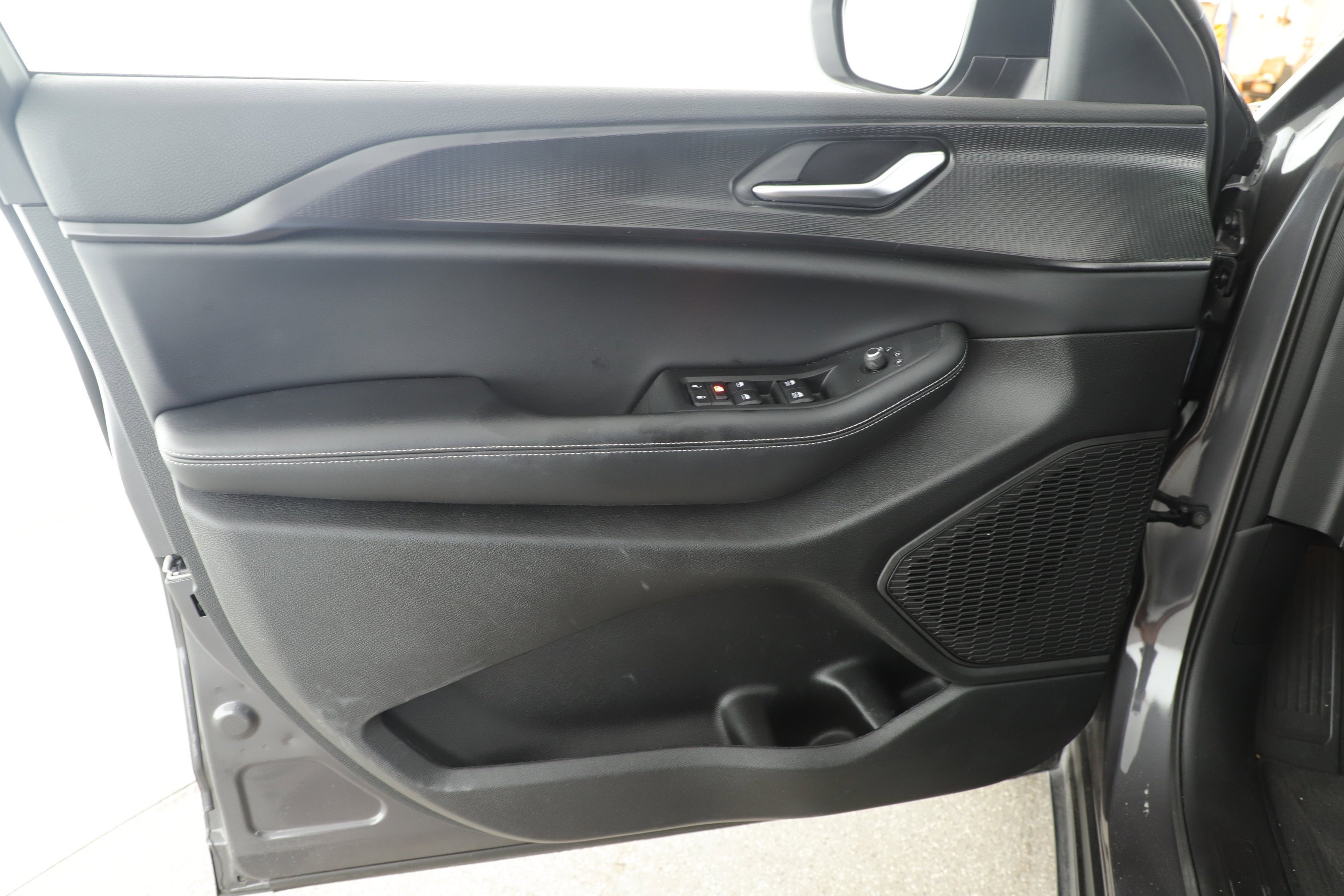 2025 Jeep Grand Cherokee Laredo 4x2