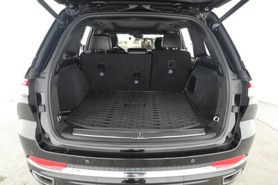 2022 Jeep Grand Cherokee Overland 4x2