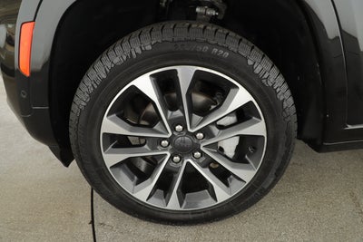 2022 Jeep Grand Cherokee Overland 4x2