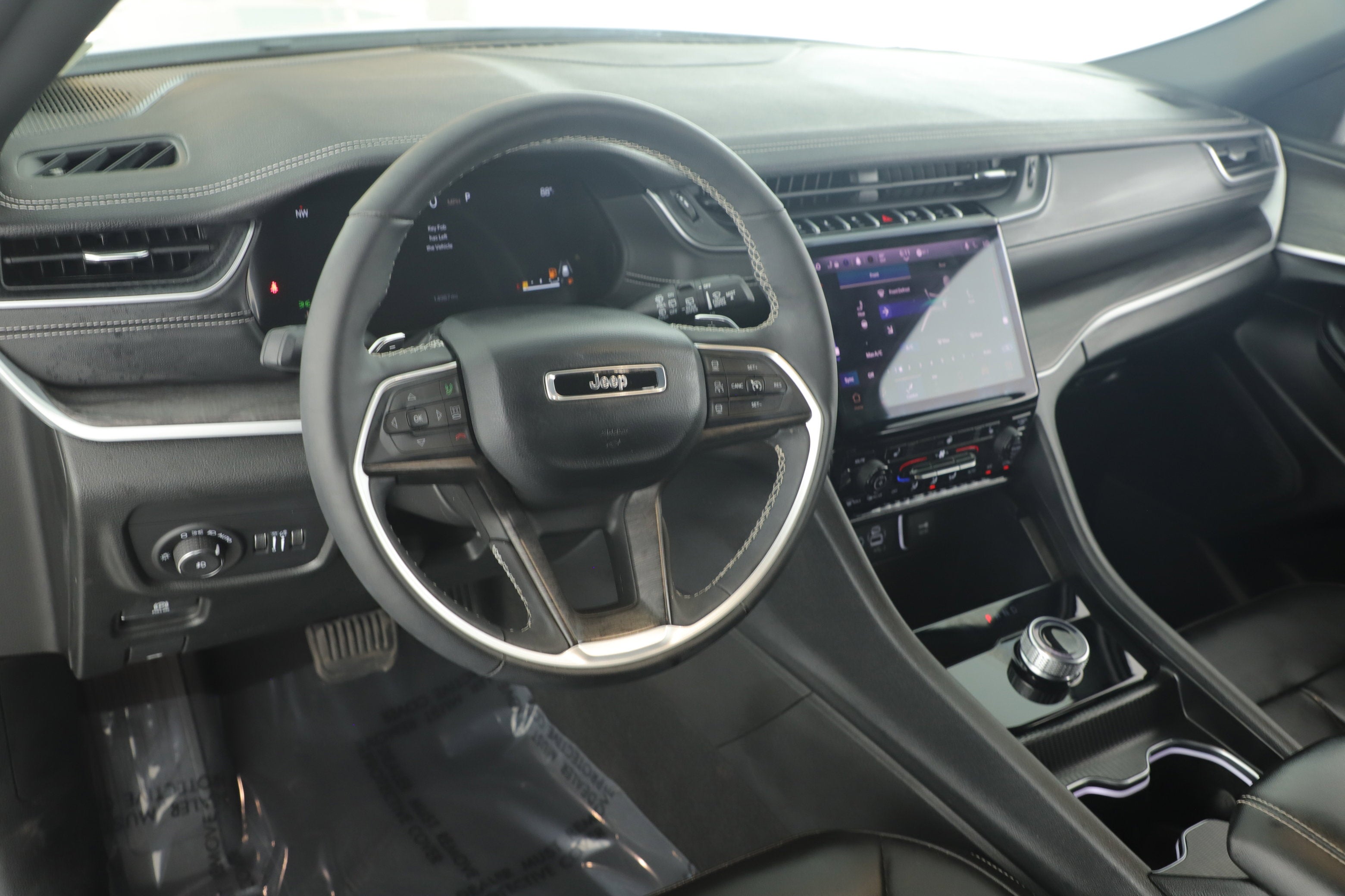 2025 Jeep Grand Cherokee L Limited 4x2