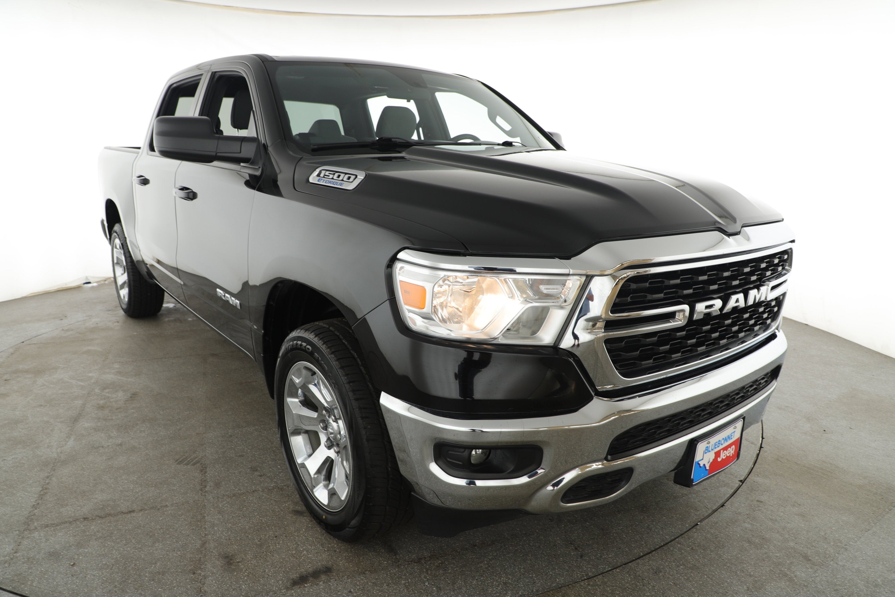 2022 RAM 1500 Lone Star Crew Cab 4x4 5'7' Box