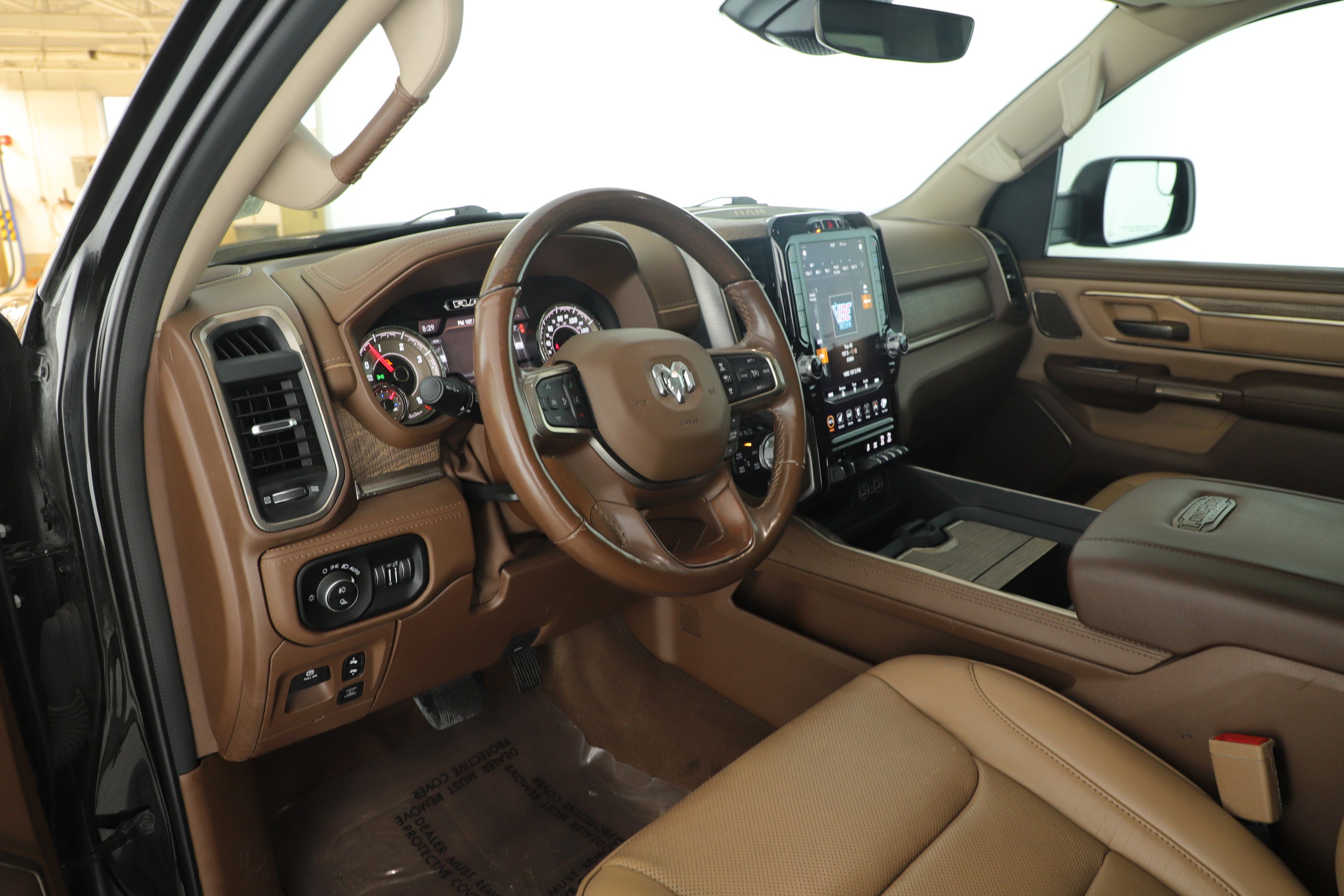 2020 RAM 1500 Laramie Longhorn Crew Cab 4x4 5'7' Box