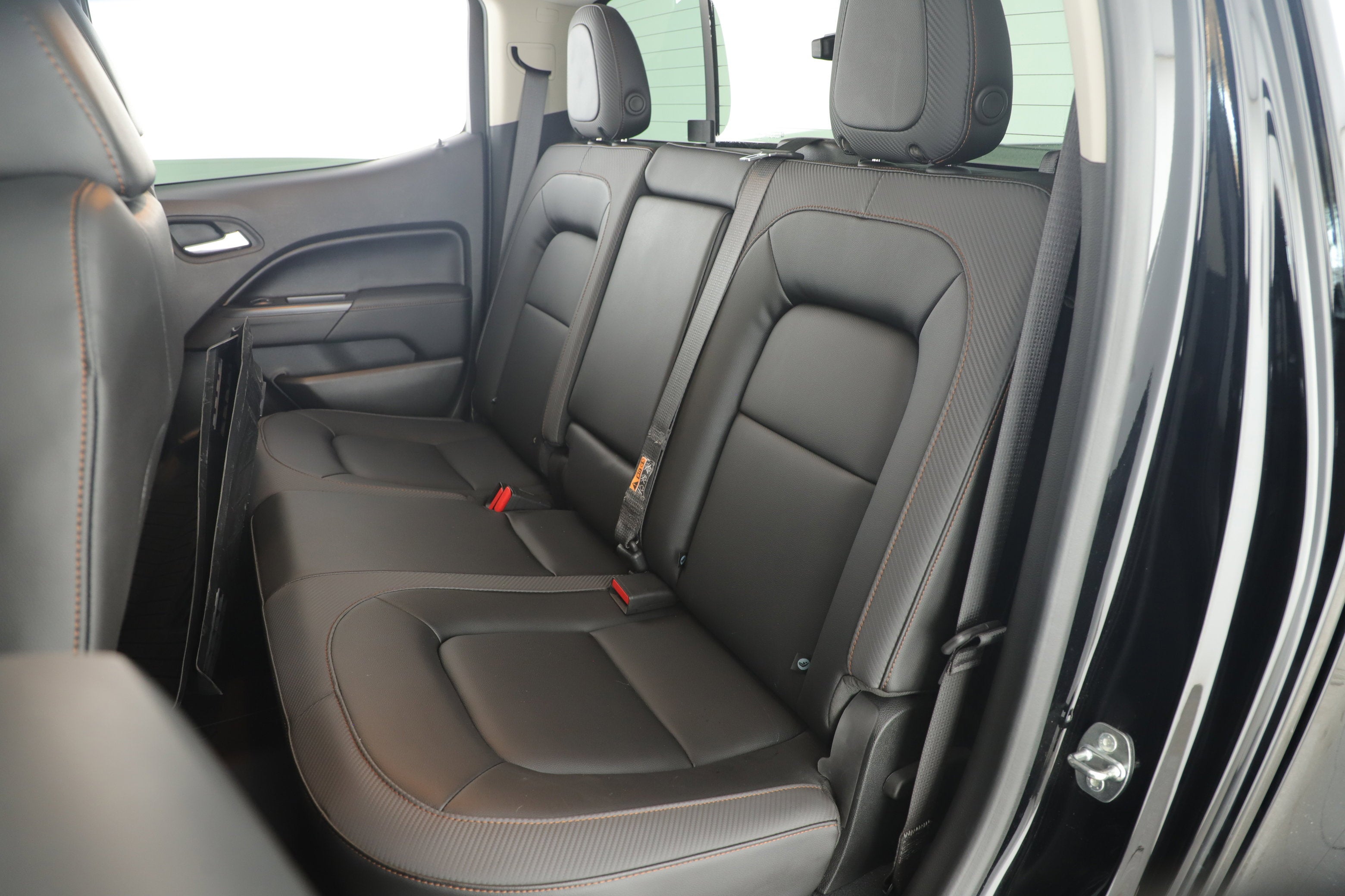 2022 GMC Canyon 4WD Crew Cab Short Box AT4 - Leather