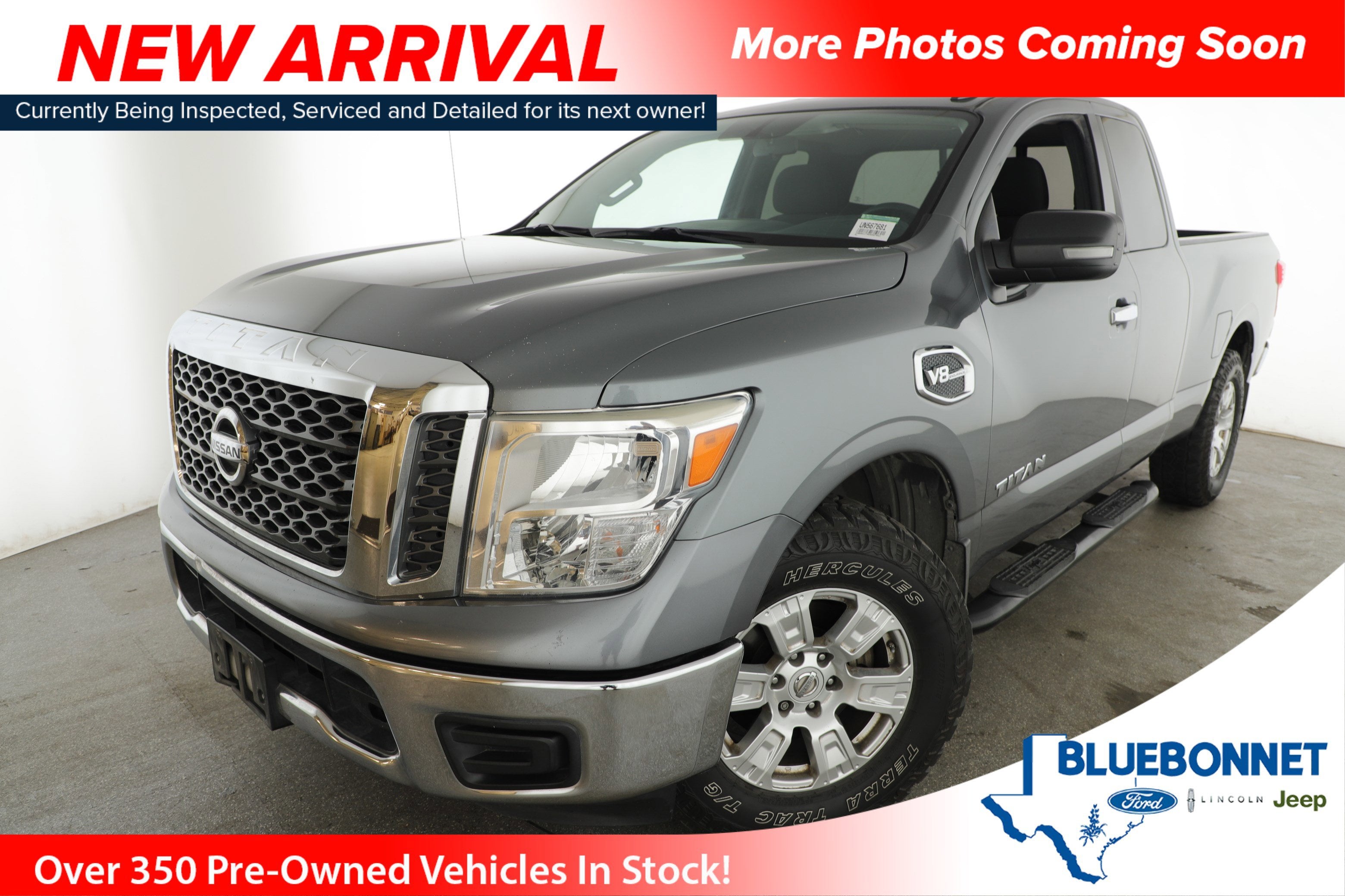 2017 Nissan TITAN SV