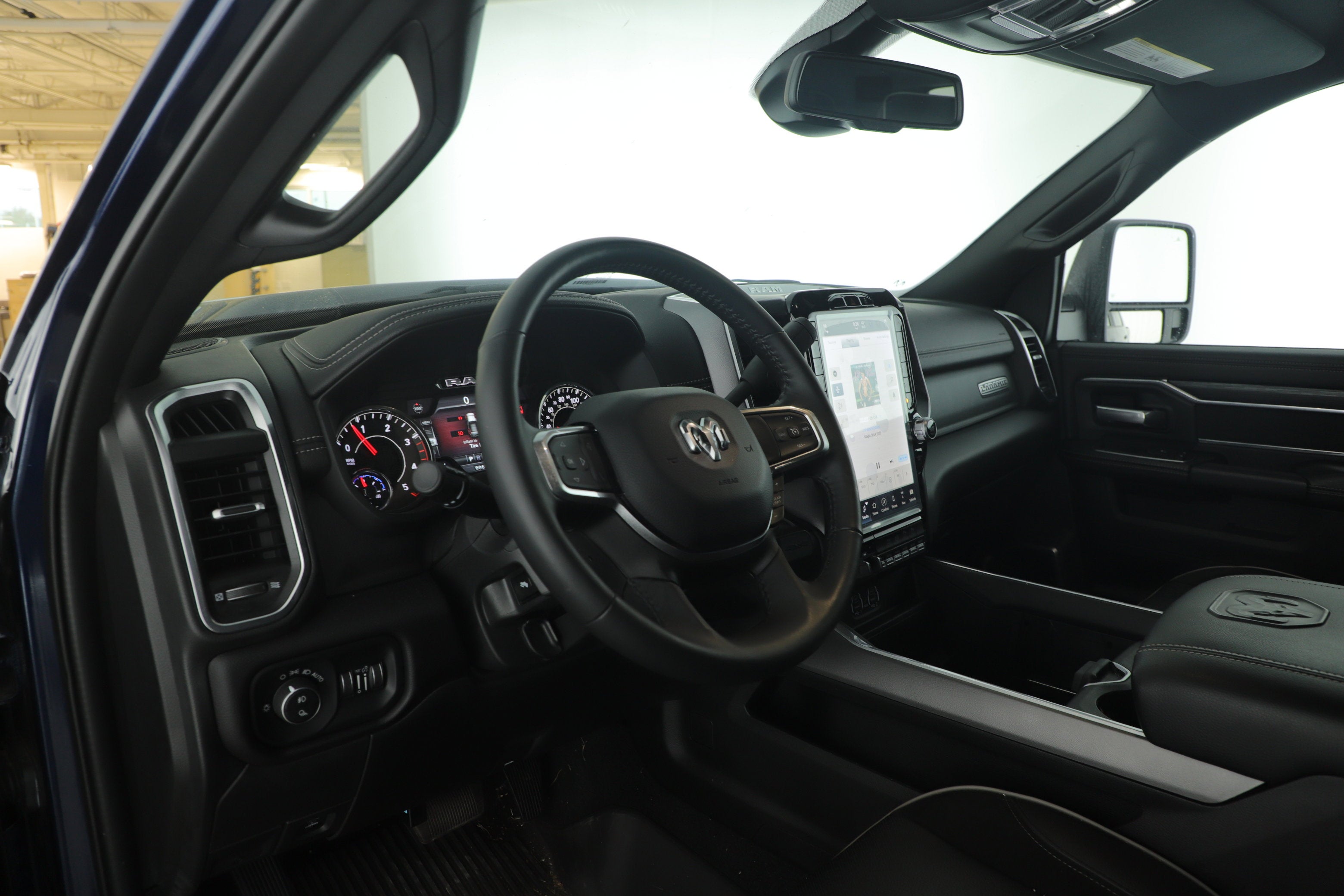 2024 RAM 2500 Laramie Crew Cab 4x4 6'4' Box