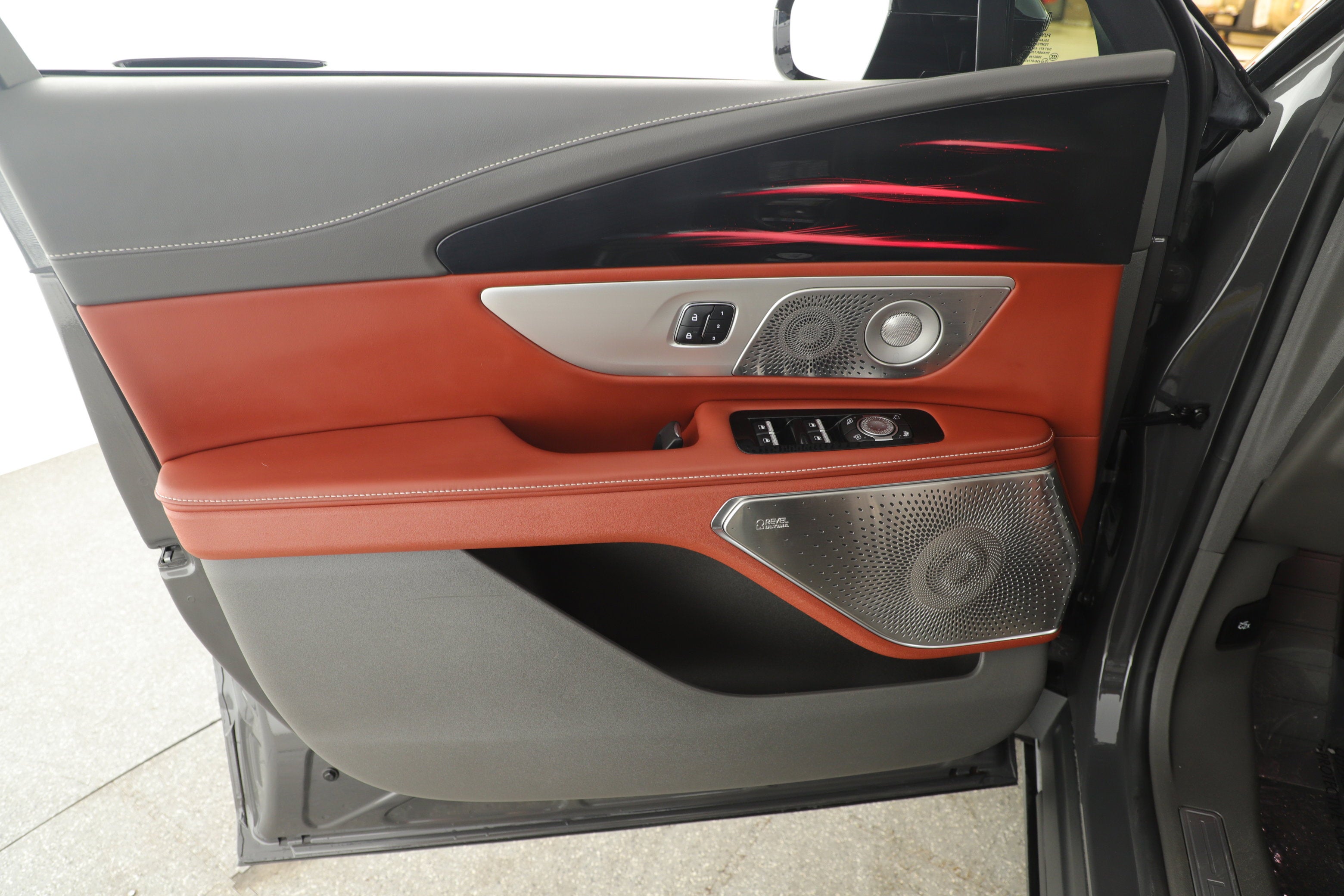 2025 Lincoln Nautilus Black Label