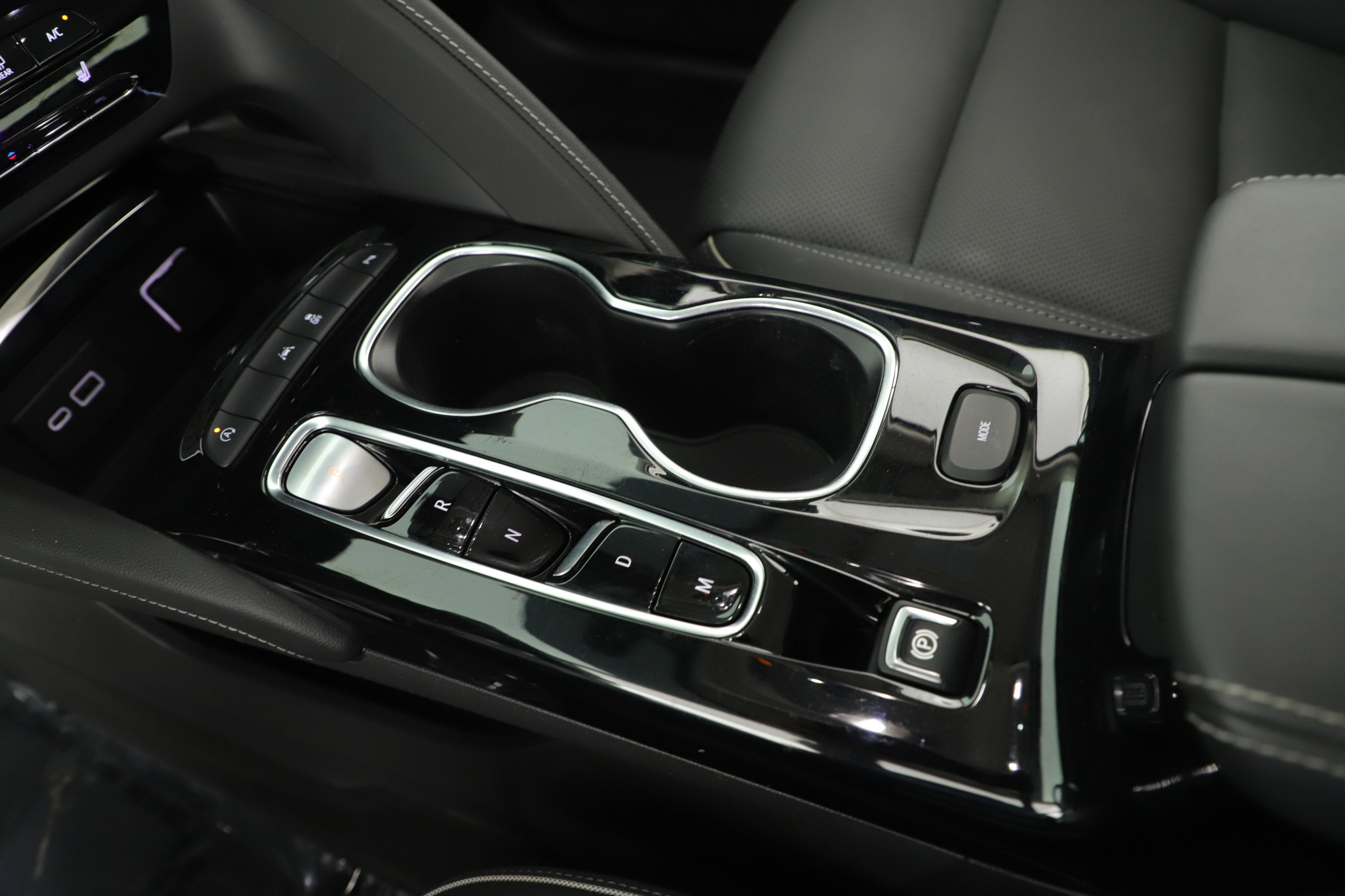 2023 Buick Envision Essence FWD