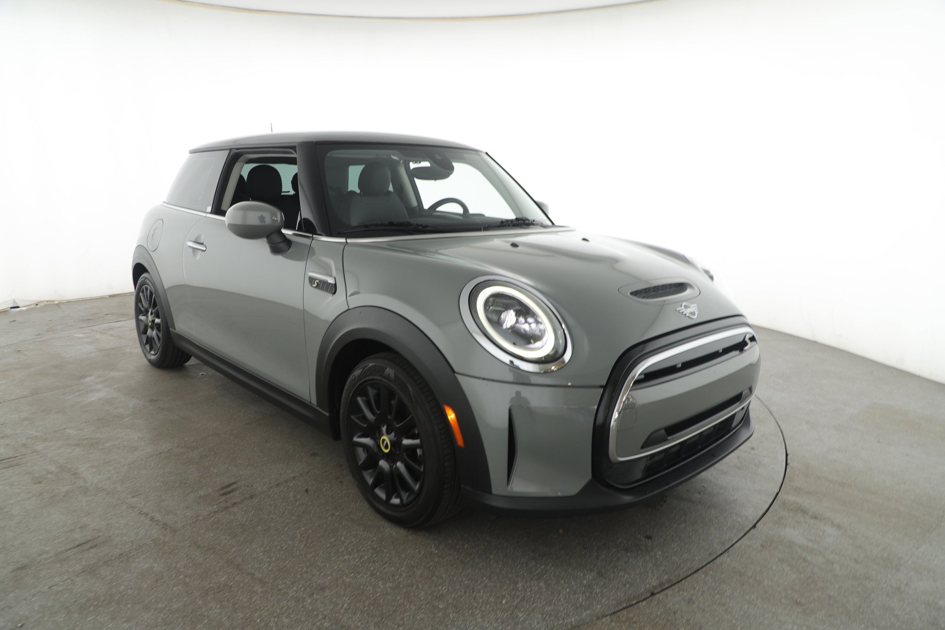 2023 MINI SE Hardtop Cooper Signature