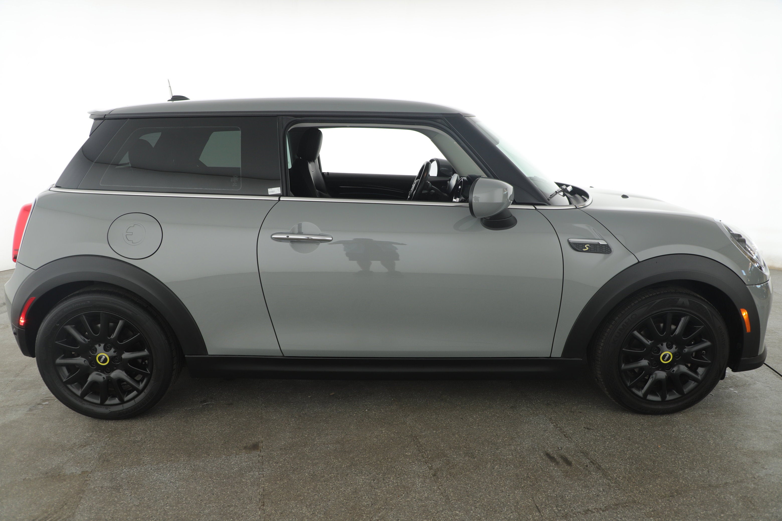 2023 MINI SE Hardtop Cooper Signature