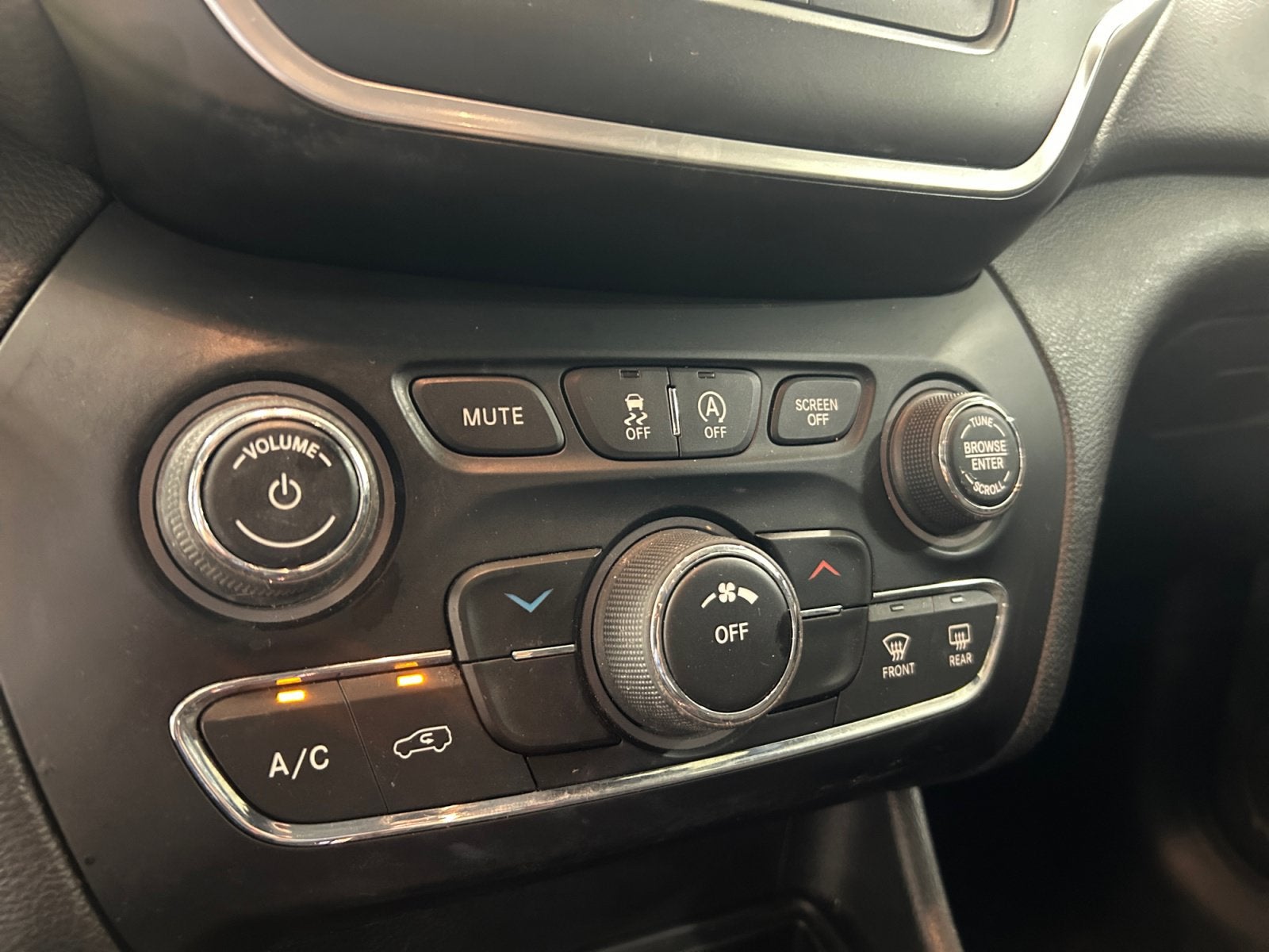 2020 Jeep Cherokee Latitude