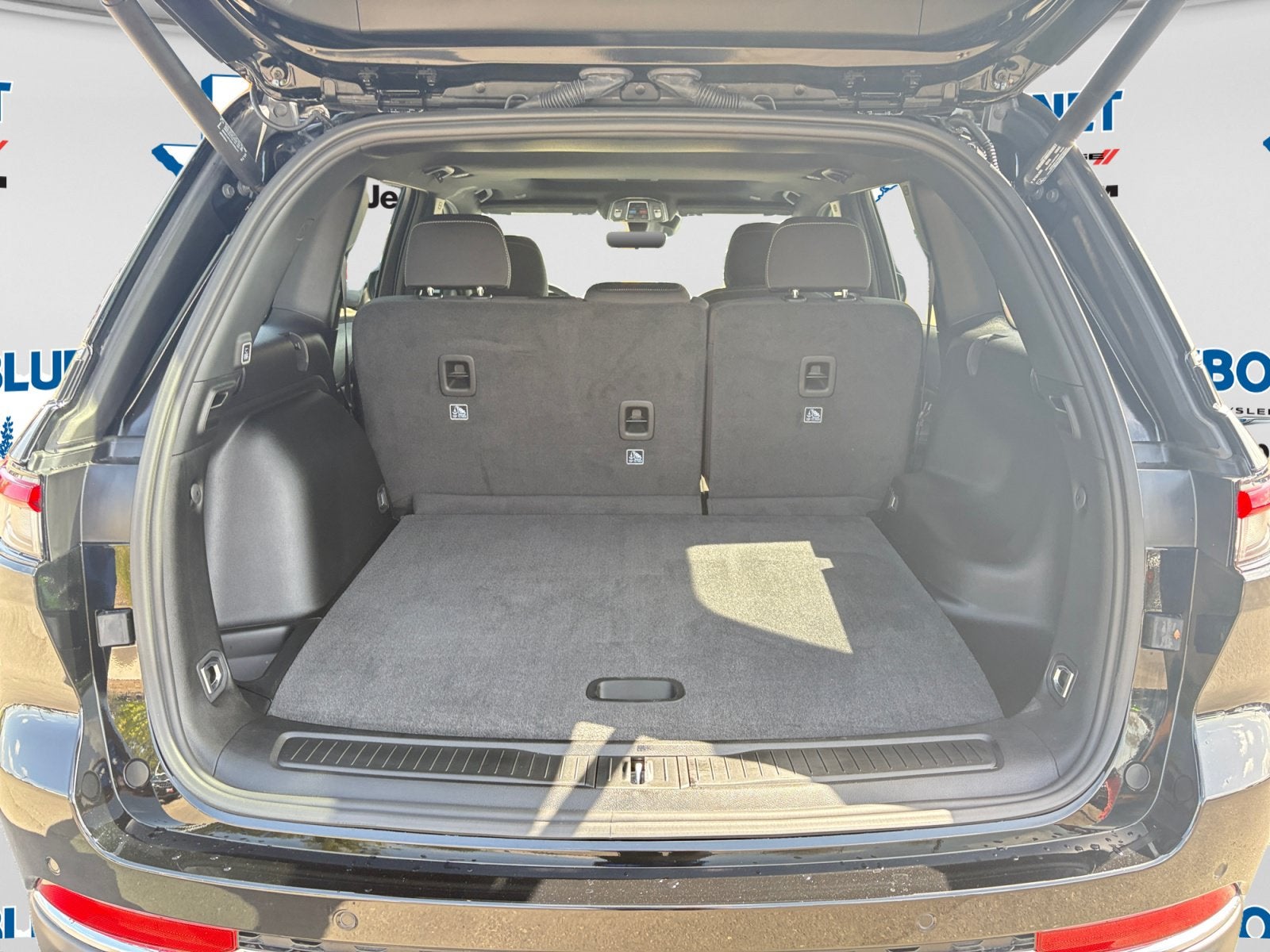 2026 Jeep Grand Cherokee Laredo X