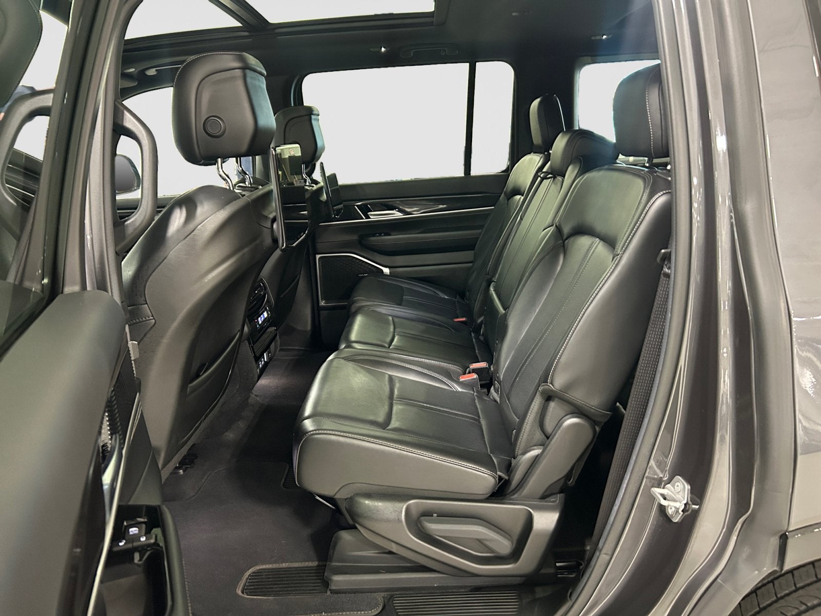 2022 Jeep Wagoneer Series I