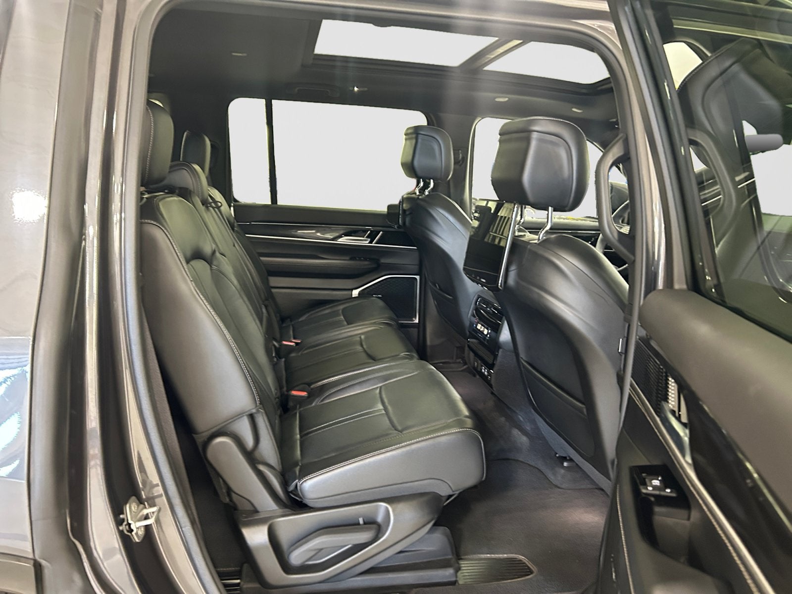 2022 Jeep Wagoneer Series I