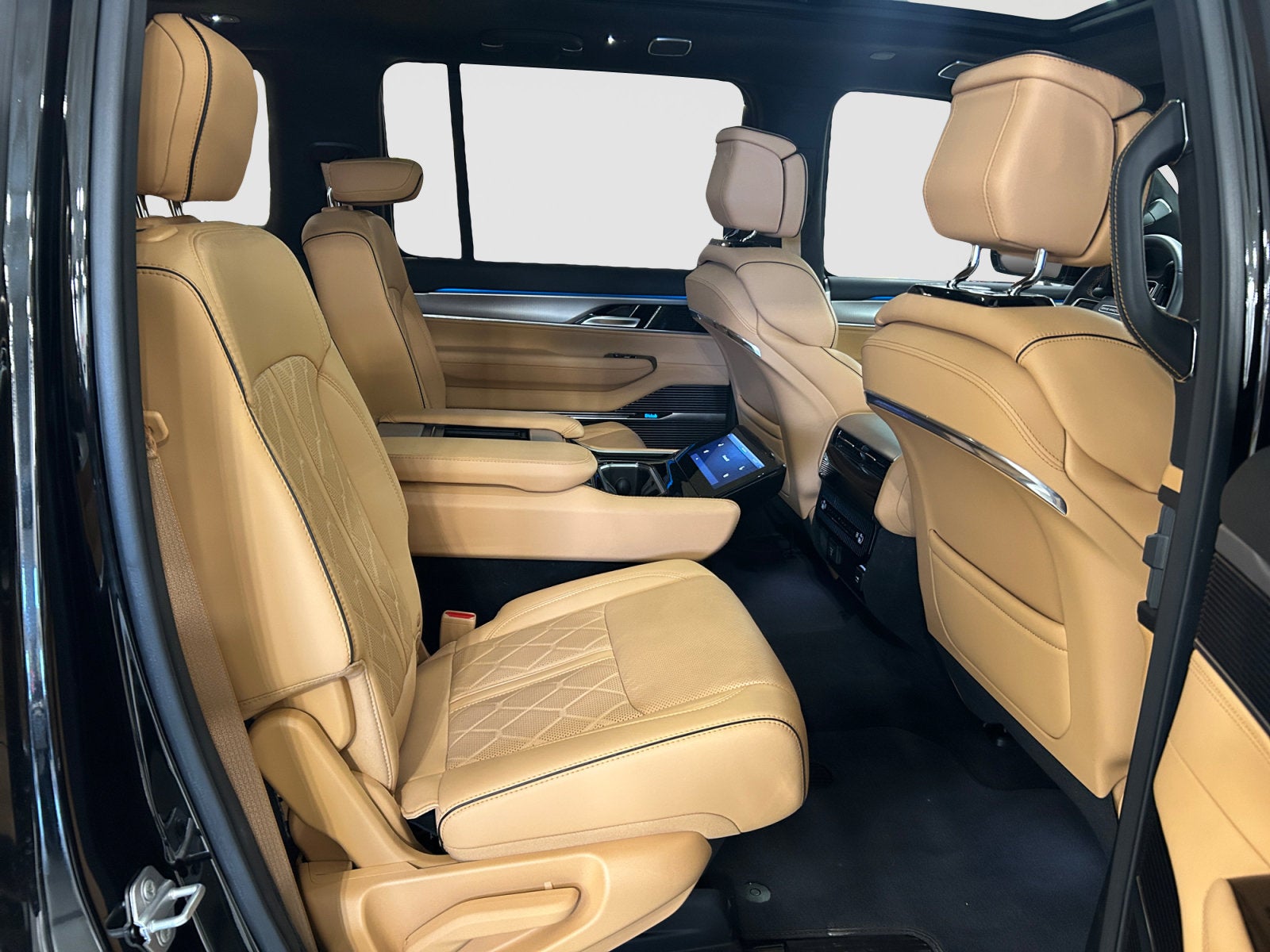 2023 Jeep Grand Wagoneer Series III